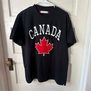NWT Hudson's Bay Canada Maple Leaf T-Shirt Black Red White Large Men Collectable